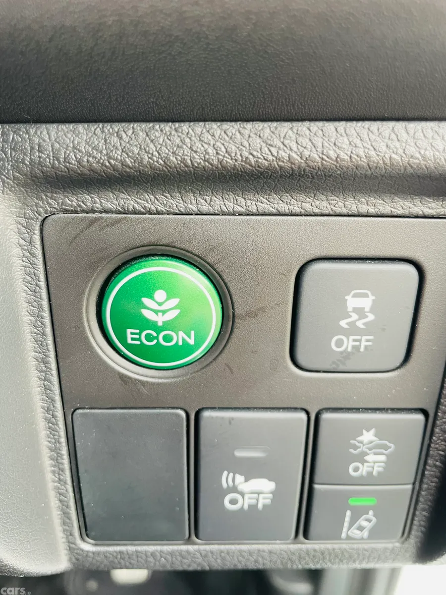 Honda Vezel Estate, Petrol Hybrid, 2018, White
