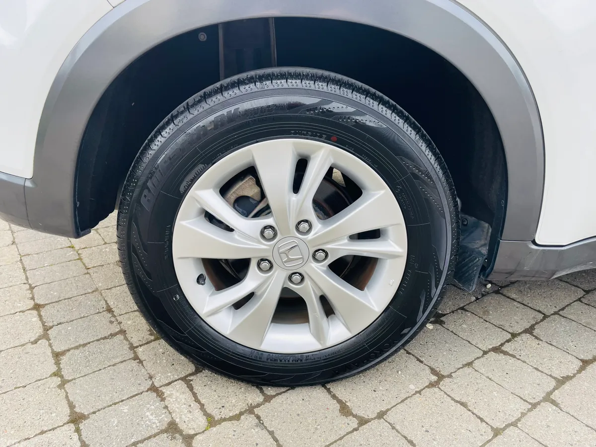 Honda Vezel Estate, Petrol Hybrid, 2018, White