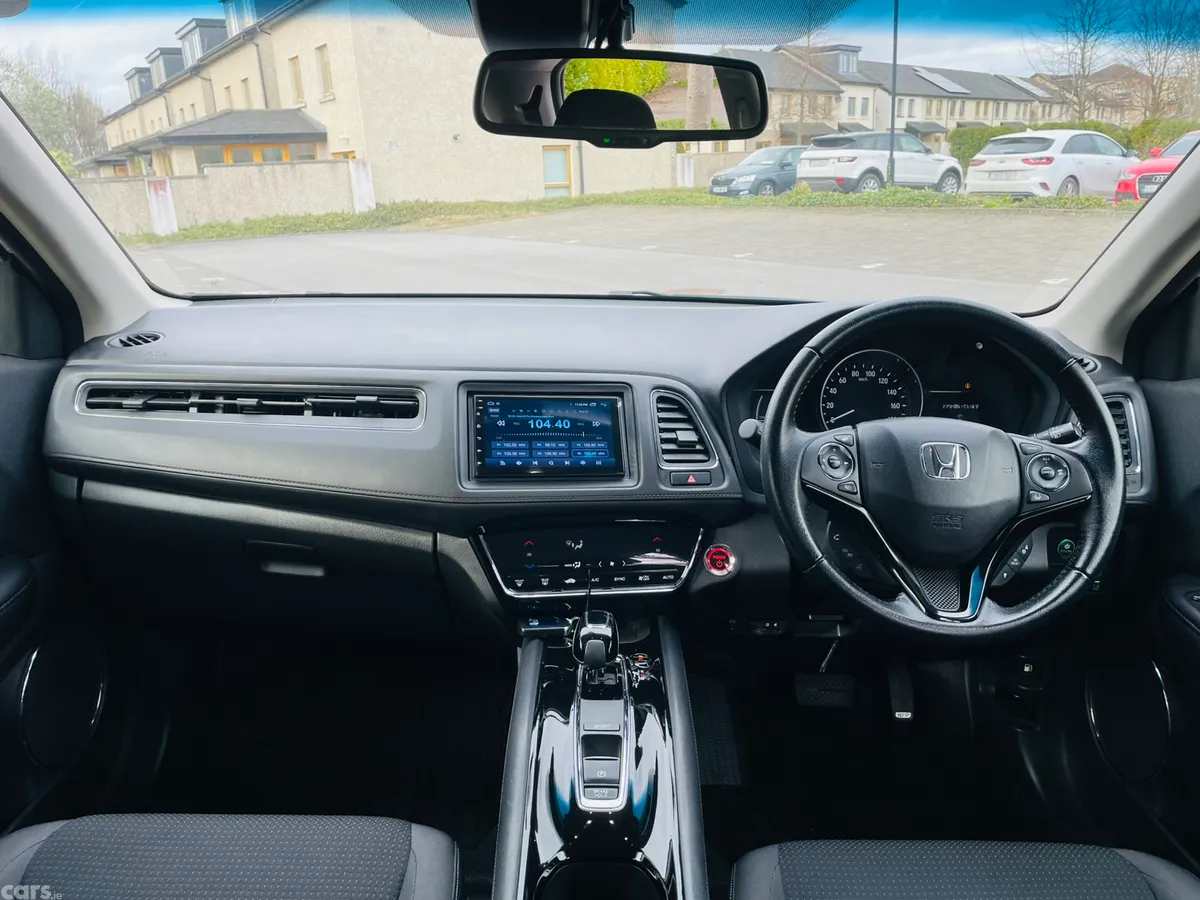Honda Vezel Estate, Petrol Hybrid, 2018, White