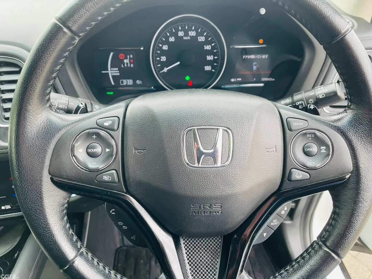 Honda Vezel Estate, Petrol Hybrid, 2018, White