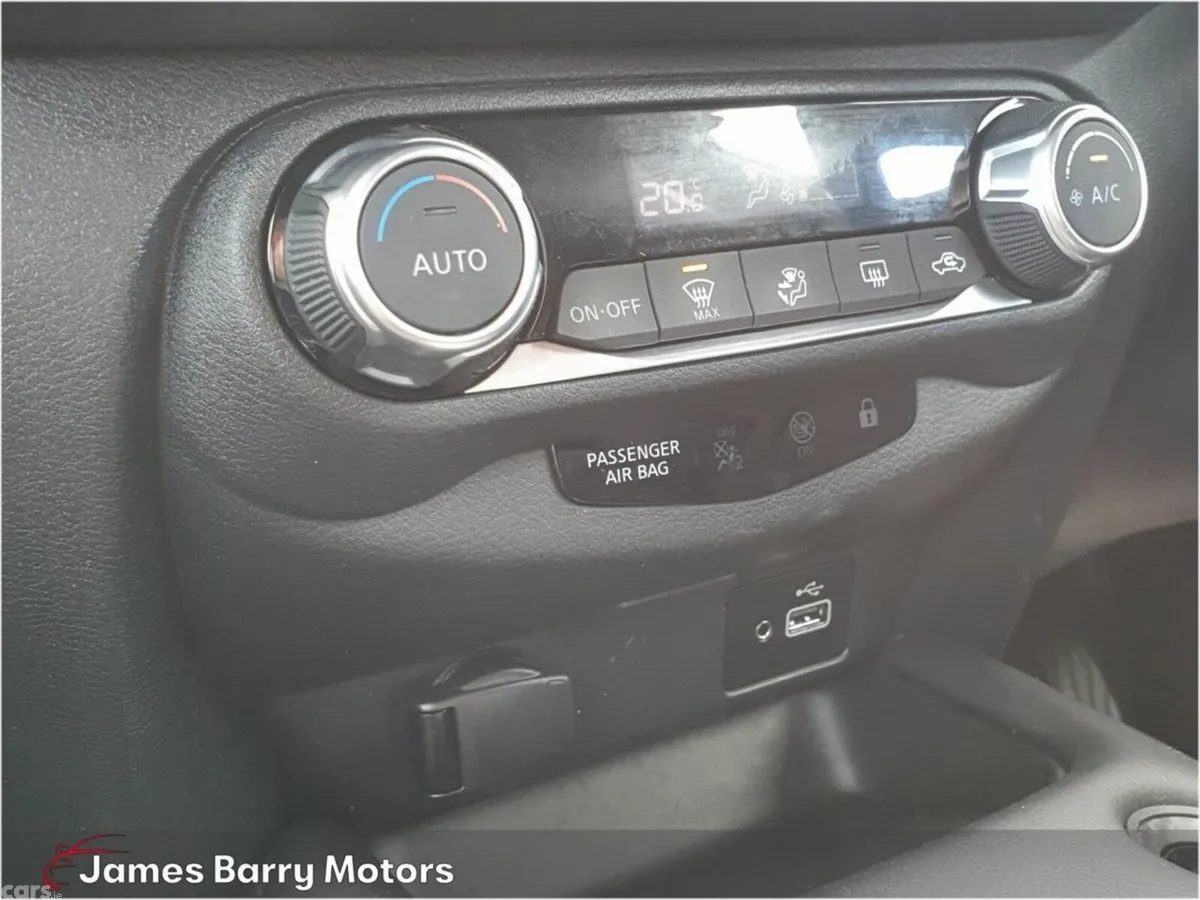 Nissan Juke SUV, Petrol Hybrid, 2024, White