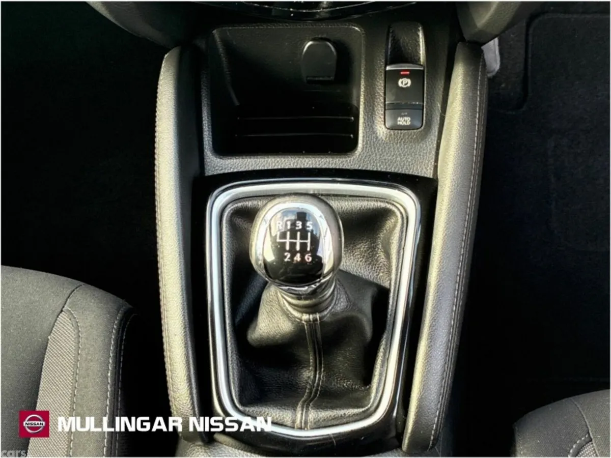 Nissan Qashqai SUV, Diesel, 2019, Black