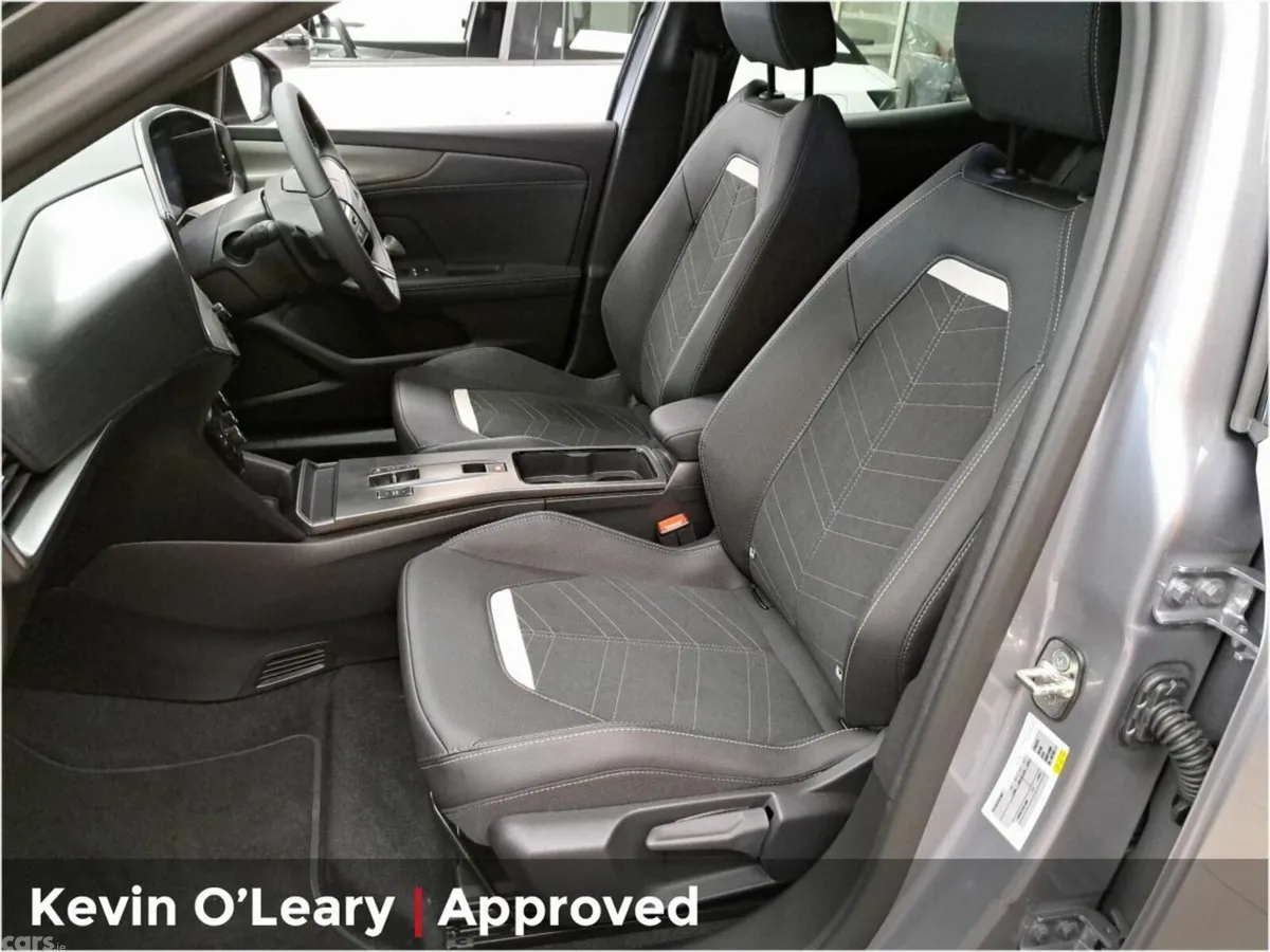 Opel Mokka SUV, Petrol, 2025, Grey