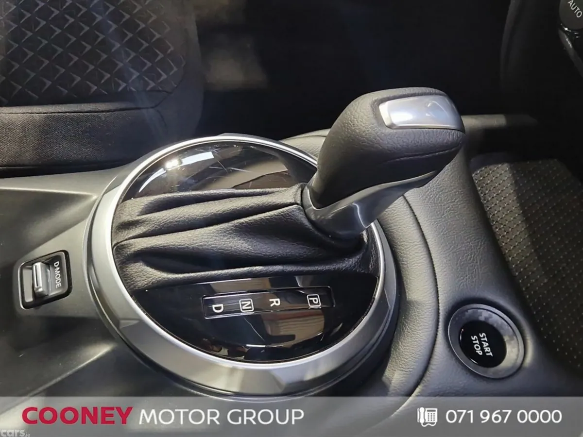 Nissan Juke SUV, Petrol Hybrid, 2025, Black