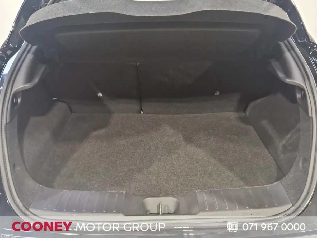 Nissan Juke SUV, Petrol Hybrid, 2025, Black