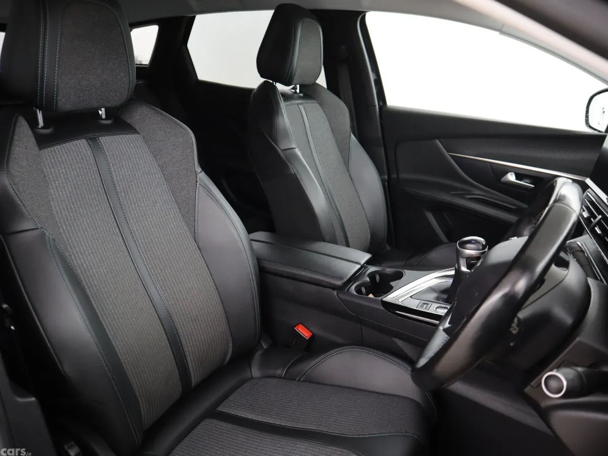 Peugeot 3008 Hatchback, Diesel, 2021, Black