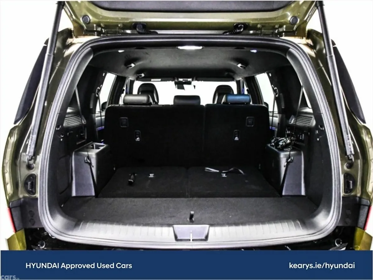 Hyundai Santa Fe SUV, Petrol Plug-in Hybrid, 2027, Green