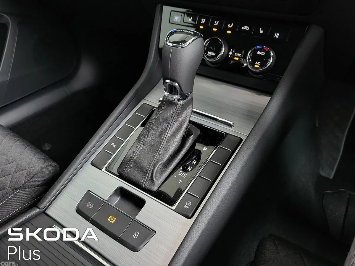 Skoda Superb Saloon, Diesel, 2025, White