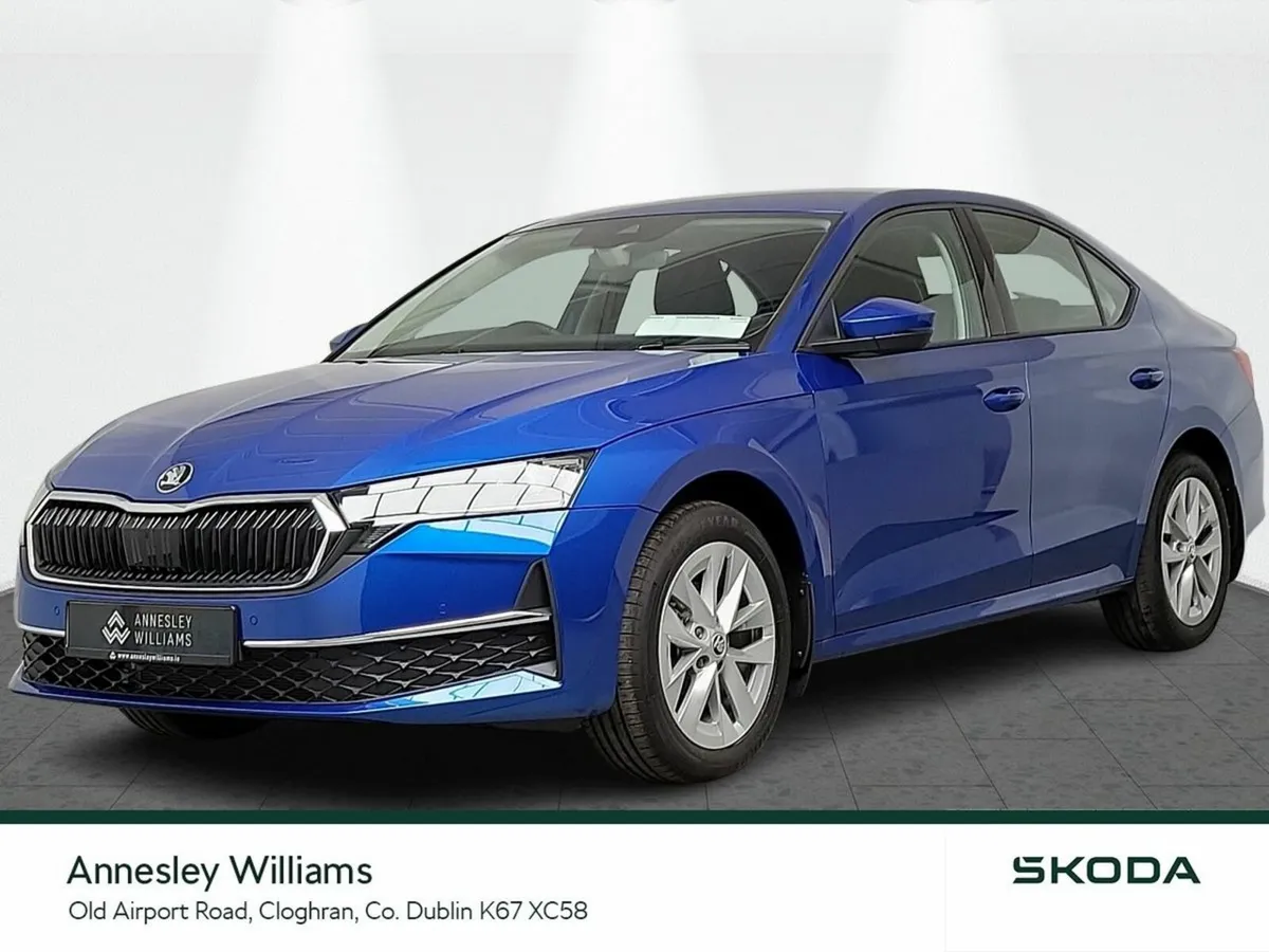 Skoda Octavia Saloon, Petrol, 2026, Blue