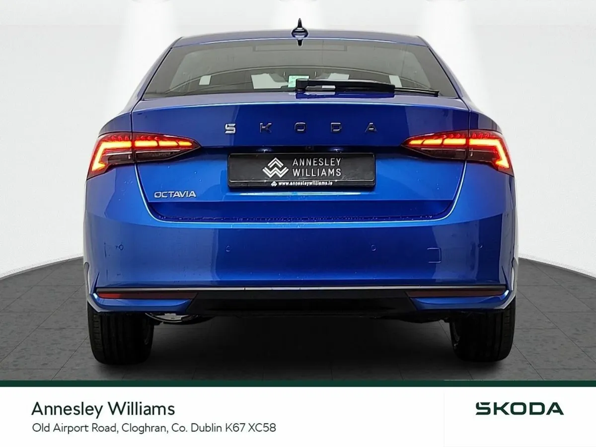 Skoda Octavia Saloon, Petrol, 2026, Blue