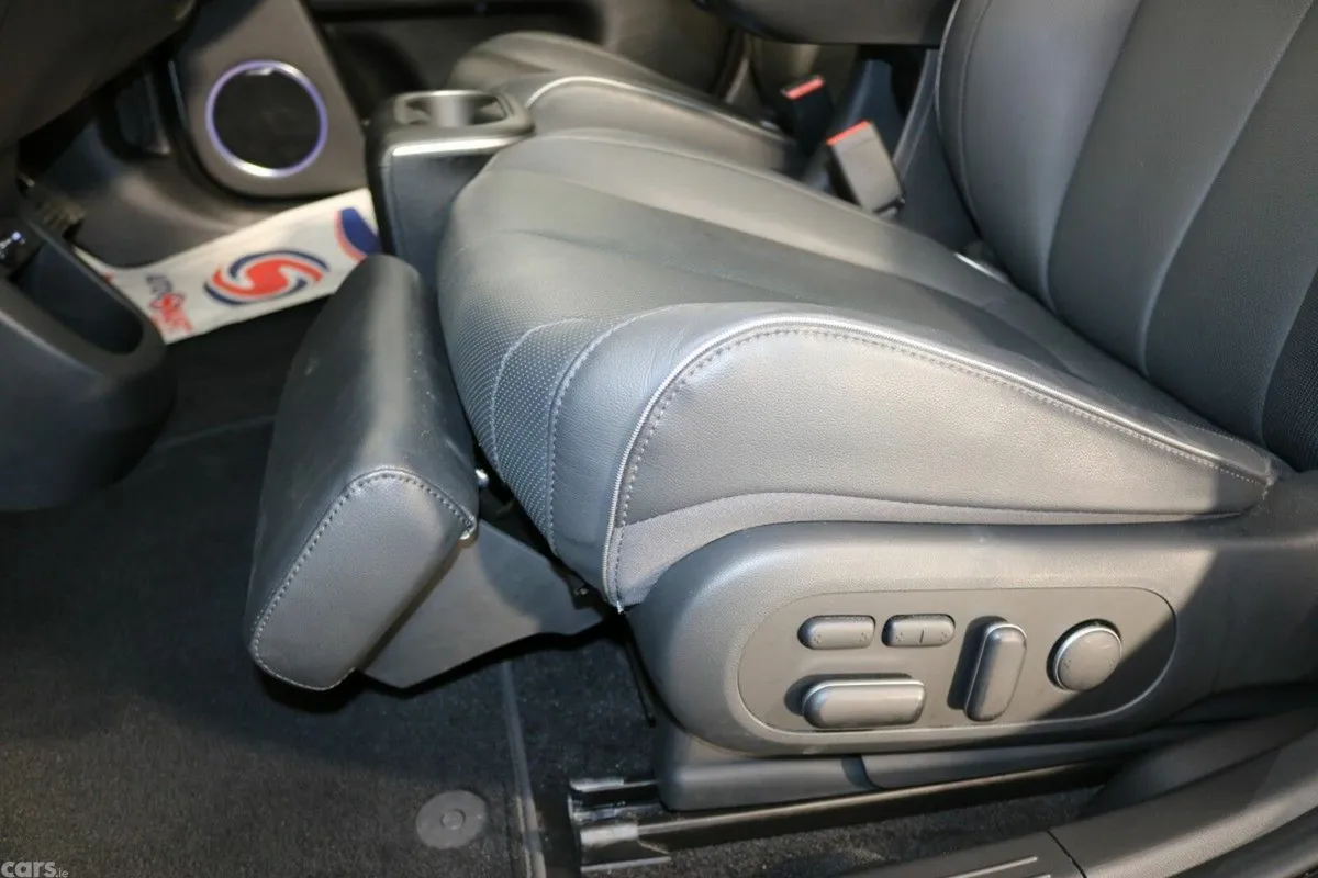 Hyundai IONIQ 5 MPV, Electric, 2024, Yellow