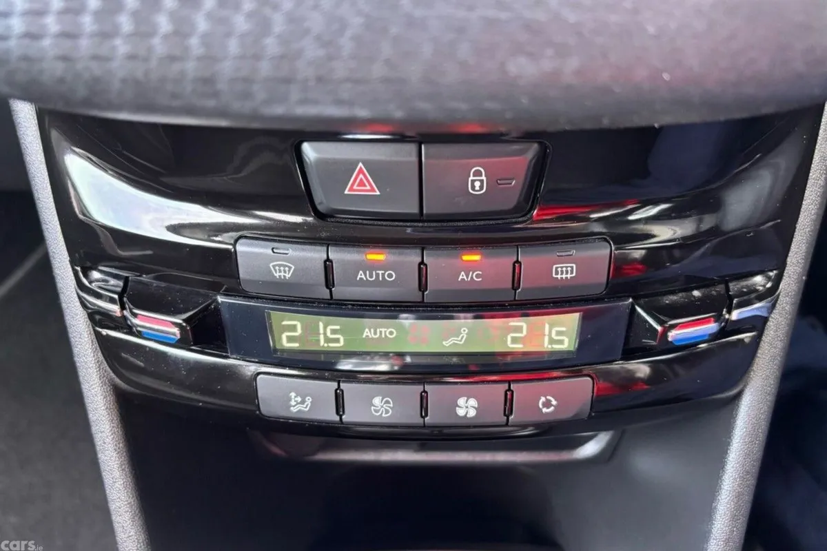 Peugeot 2008 SUV, Diesel, 2020, Black