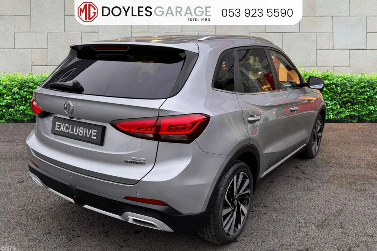 MG ZS SUV, Petrol Hybrid, 2027, Silver