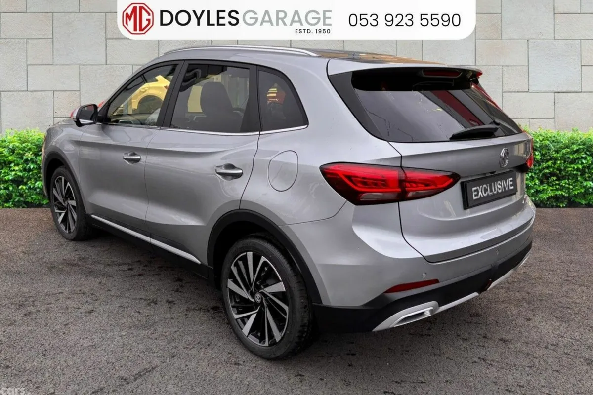 MG ZS SUV, Petrol Hybrid, 2027, Silver