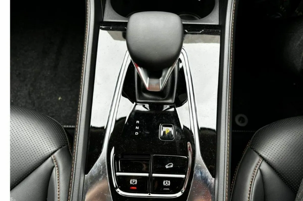 MG HS SUV, Petrol Plug-in Hybrid, 2027, Silver