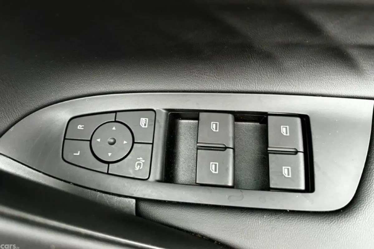 MG HS SUV, Petrol Plug-in Hybrid, 2027, Silver