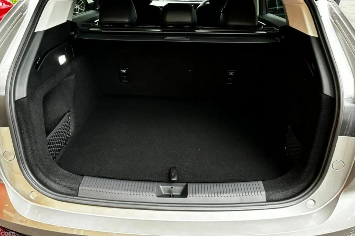 MG HS SUV, Petrol Plug-in Hybrid, 2027, Silver