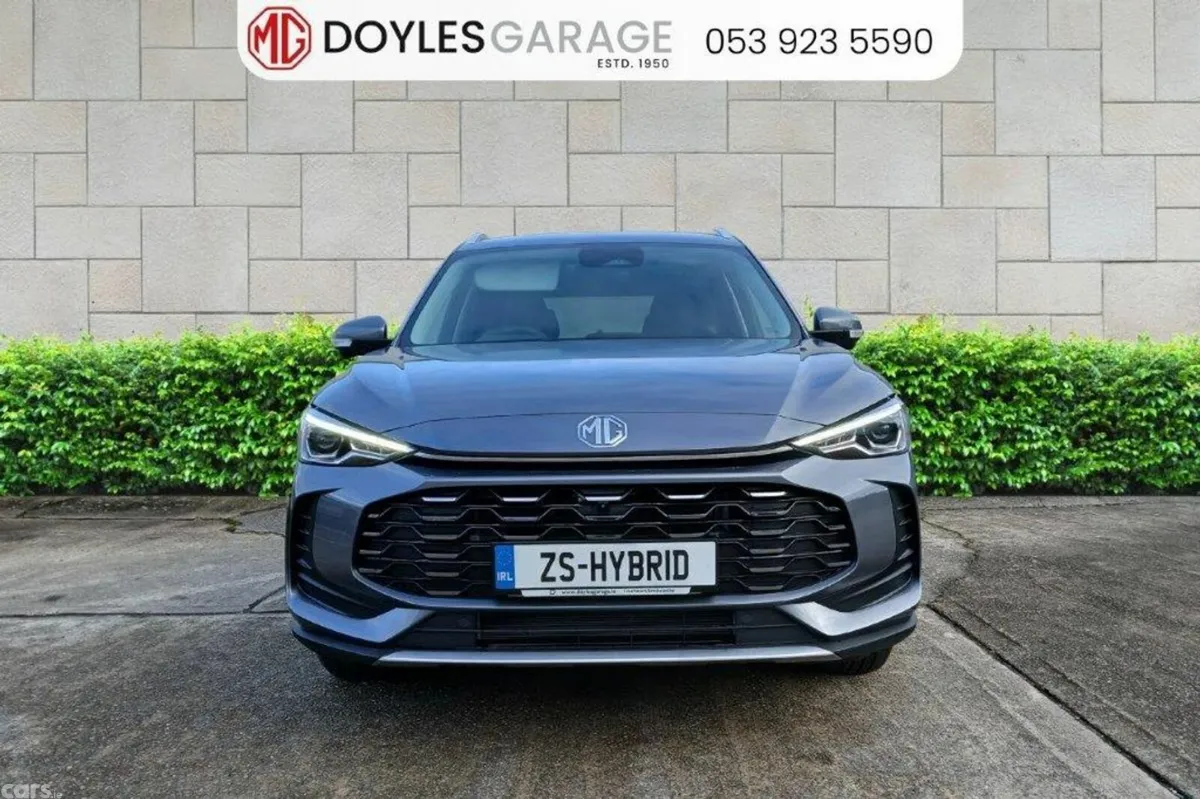 MG ZS SUV, Petrol Hybrid, 2027, Grey