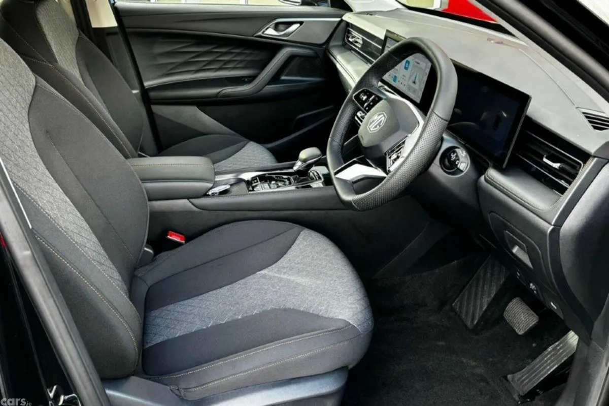 MG HS SUV, Petrol Plug-in Hybrid, 2027, Black