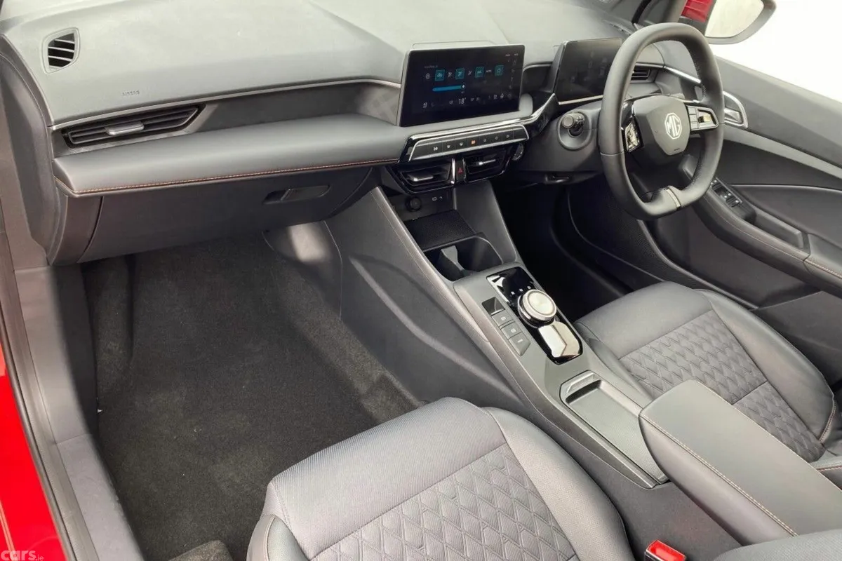 MG MG3 Hatchback, Petrol Hybrid, 2027, Red