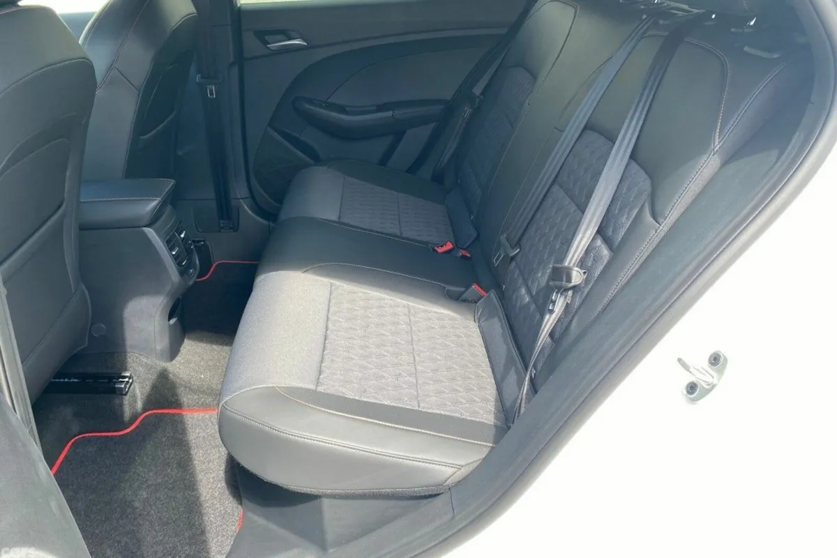 MG MG3 Hatchback, Petrol Hybrid, 2027, White
