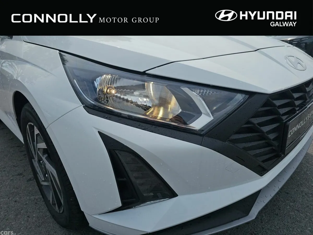 Hyundai i20 Hatchback, Petrol, 2026, White