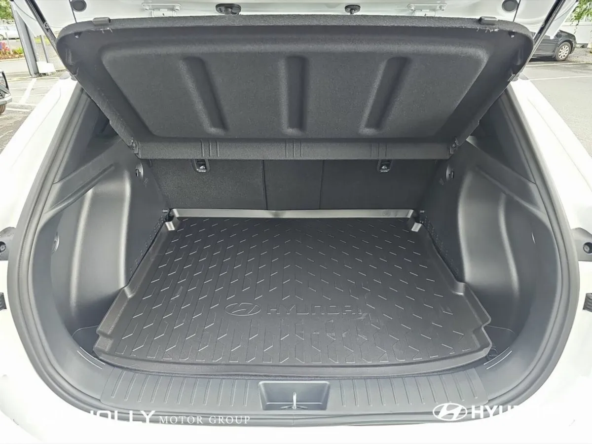 Hyundai KONA SUV, Petrol, 2026, White