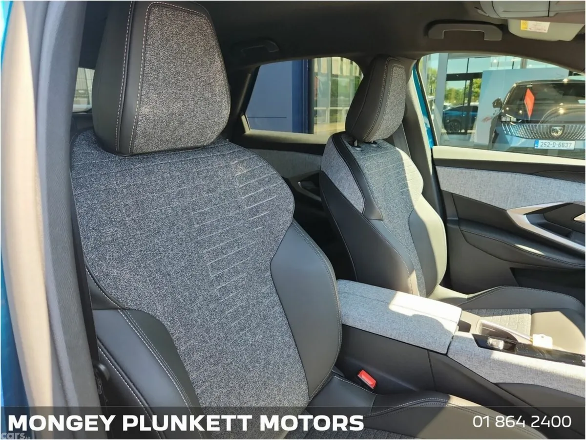 Peugeot 3008 SUV, Petrol Hybrid, 2026, Blue