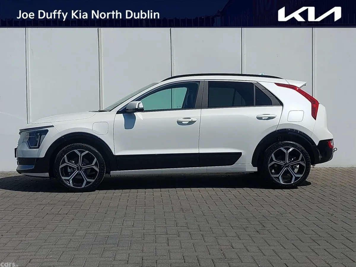 Kia Niro SUV, Petrol Plug-in Hybrid, 2026, White