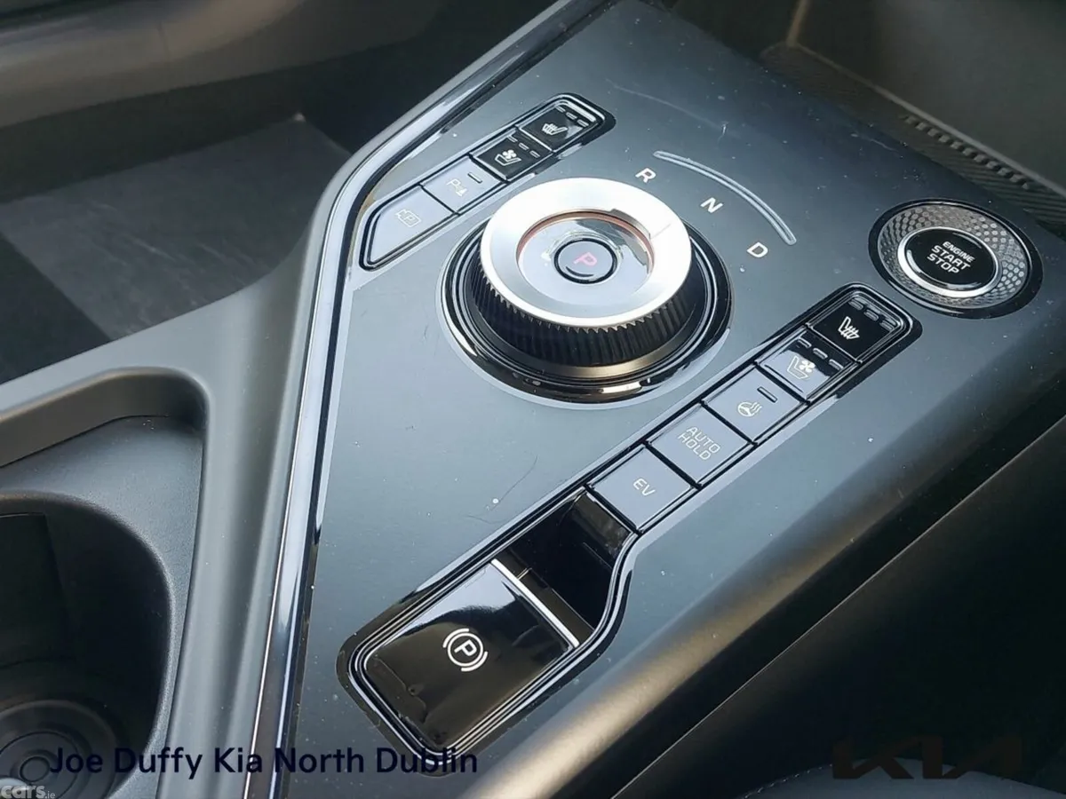 Kia Niro SUV, Petrol Plug-in Hybrid, 2026, White