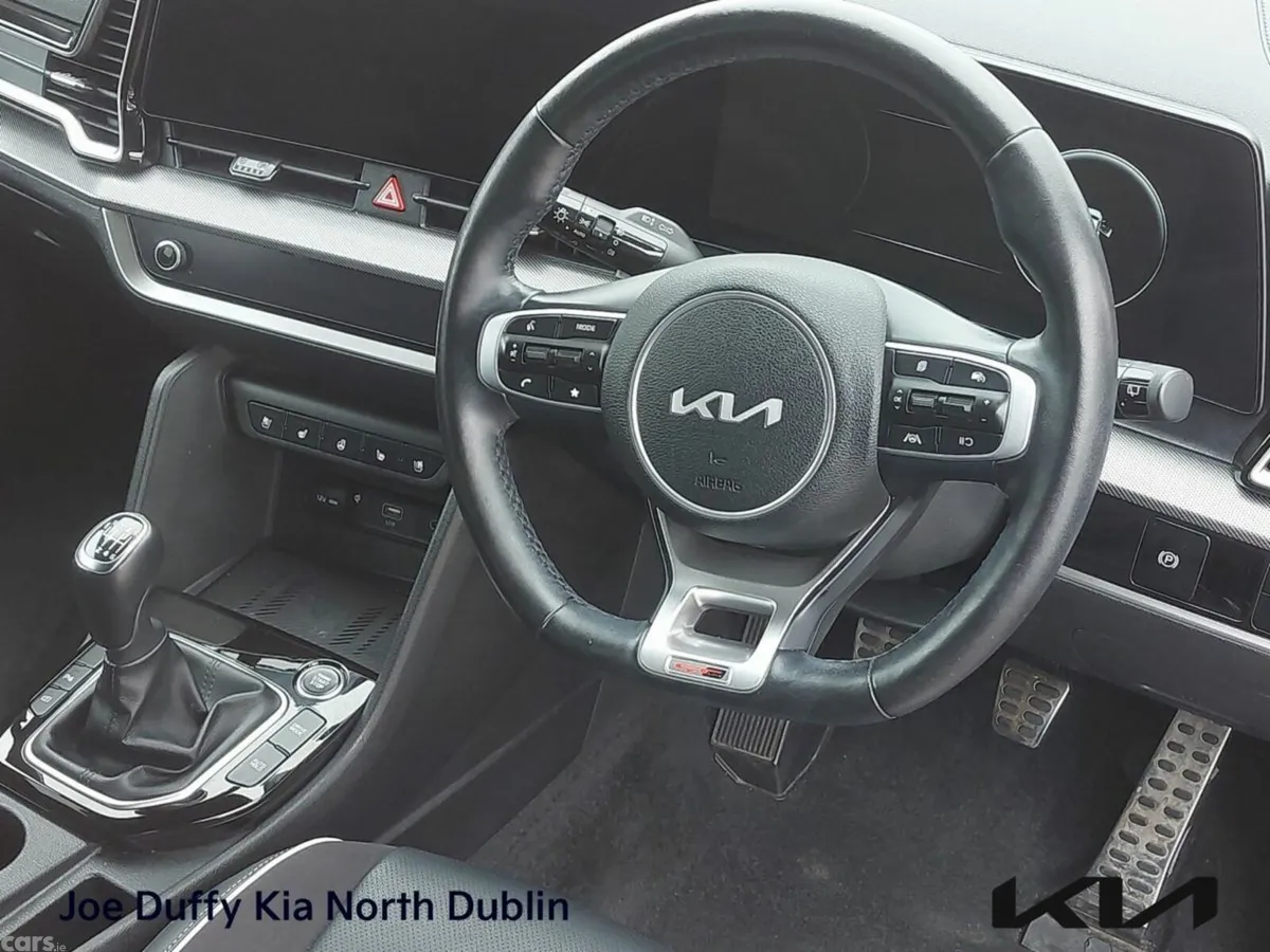 Kia Sportage SUV, Diesel Hybrid, 2024, Red
