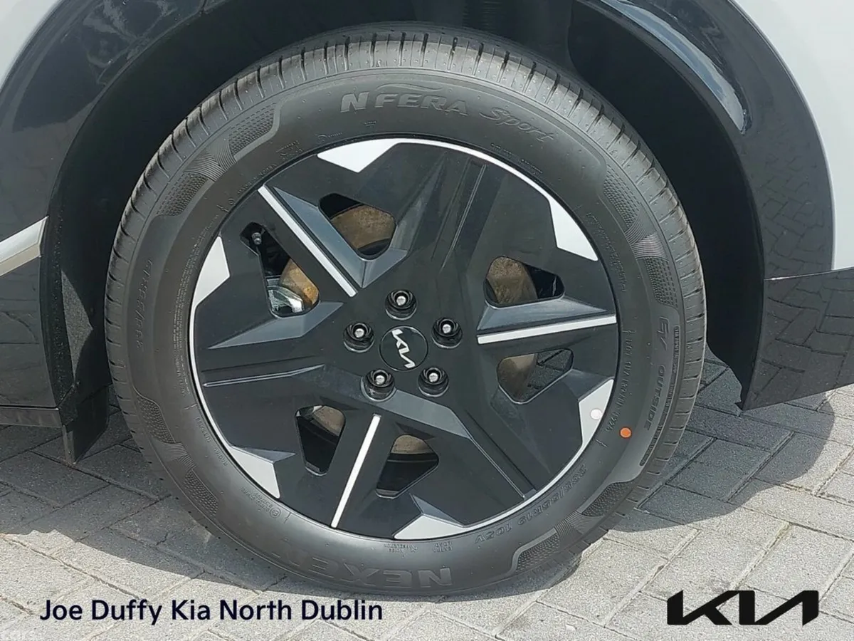 Kia EV6 MPV, Electric, 2026, Grey
