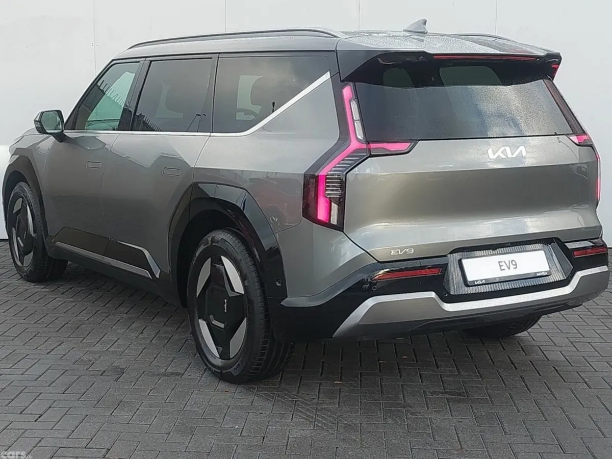 Kia EV9 SUV, Electric, 2026, Grey