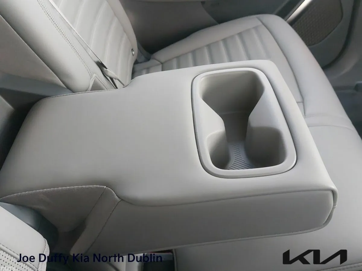 Kia EV9 SUV, Electric, 2026, Grey