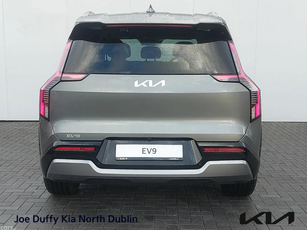 Kia EV9 SUV, Electric, 2026, Grey