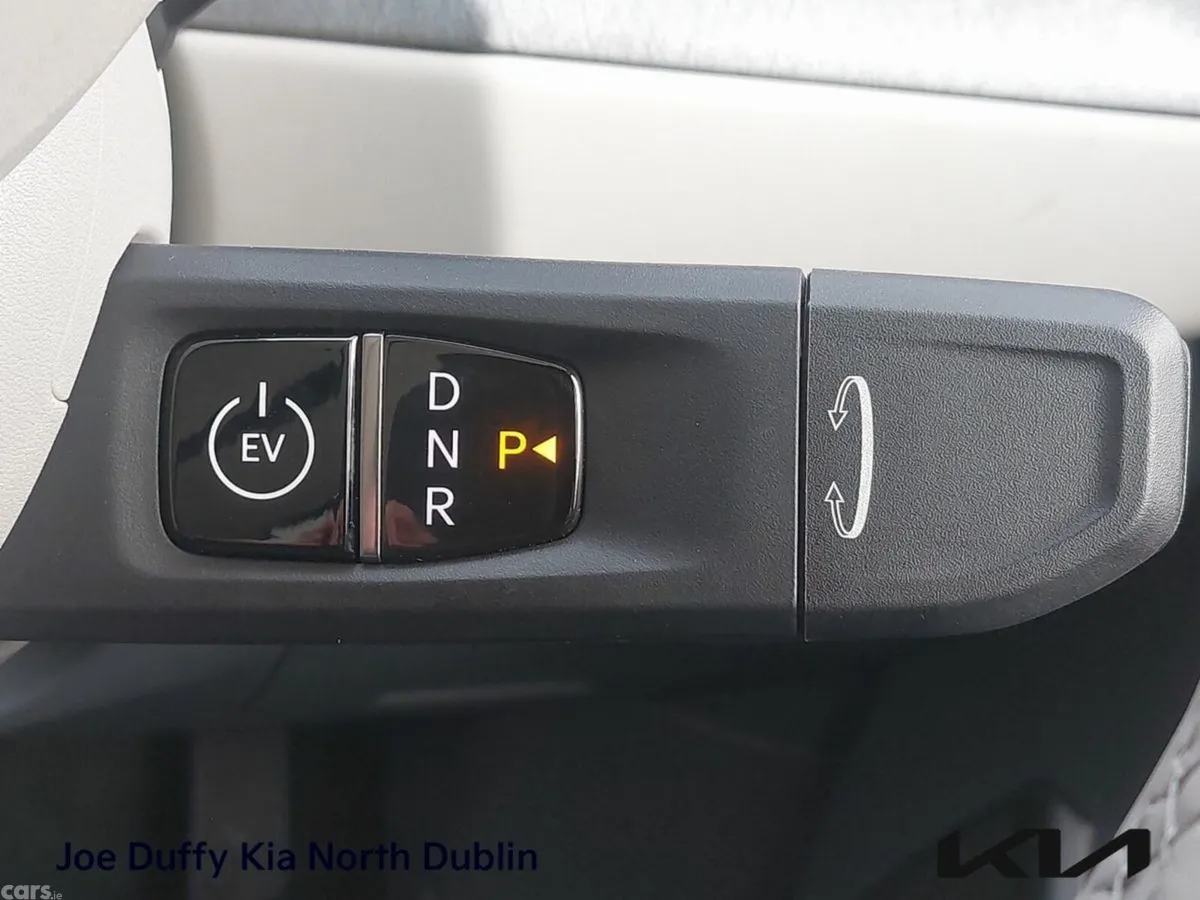 Kia EV9 SUV, Electric, 2026, Grey