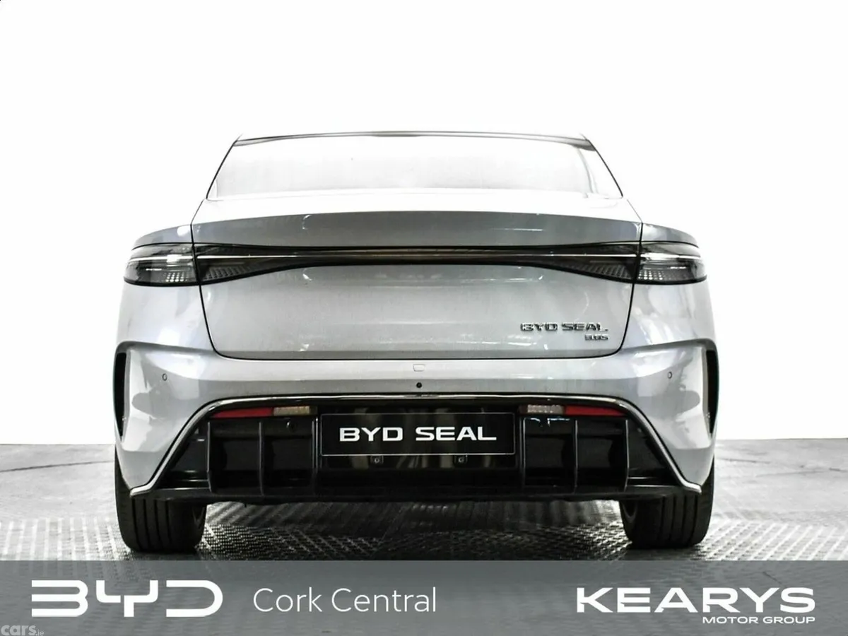 BYD SEAL SUV, Electric, 2027, Grey
