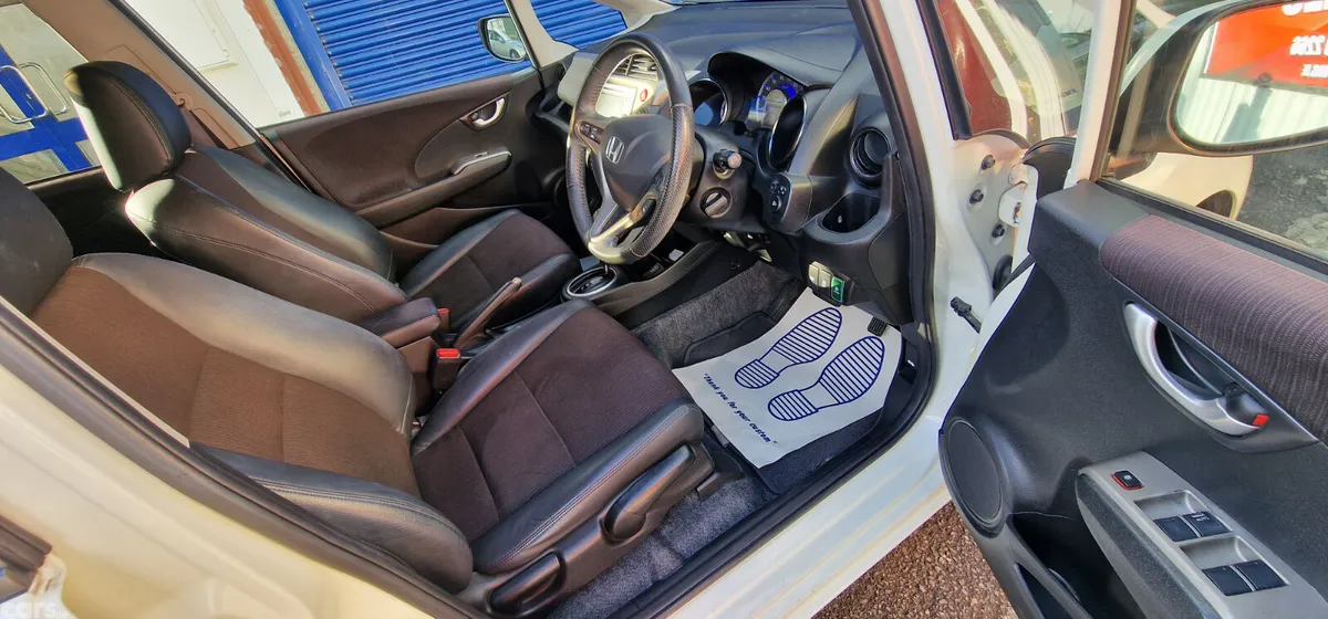 Honda Fit Hatchback, Petrol Hybrid, 2013, White