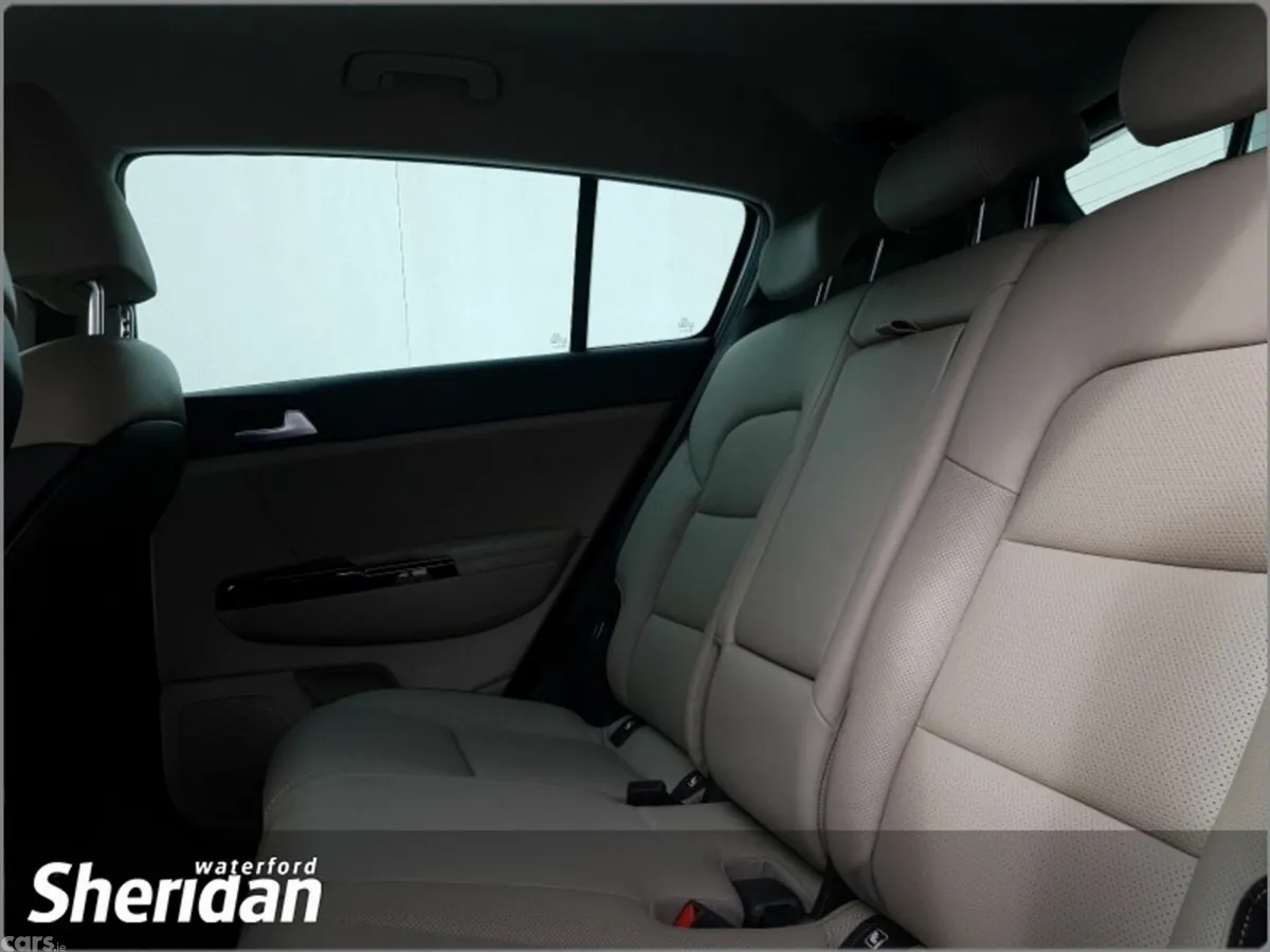 Kia Sportage SUV, Diesel Hybrid, 2021, Grey