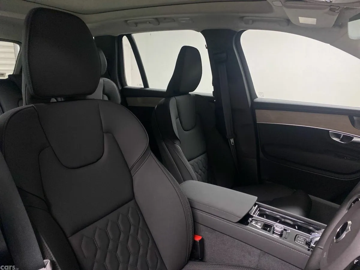 Volvo XC90 Hatchback, Electric, 2027, Grey