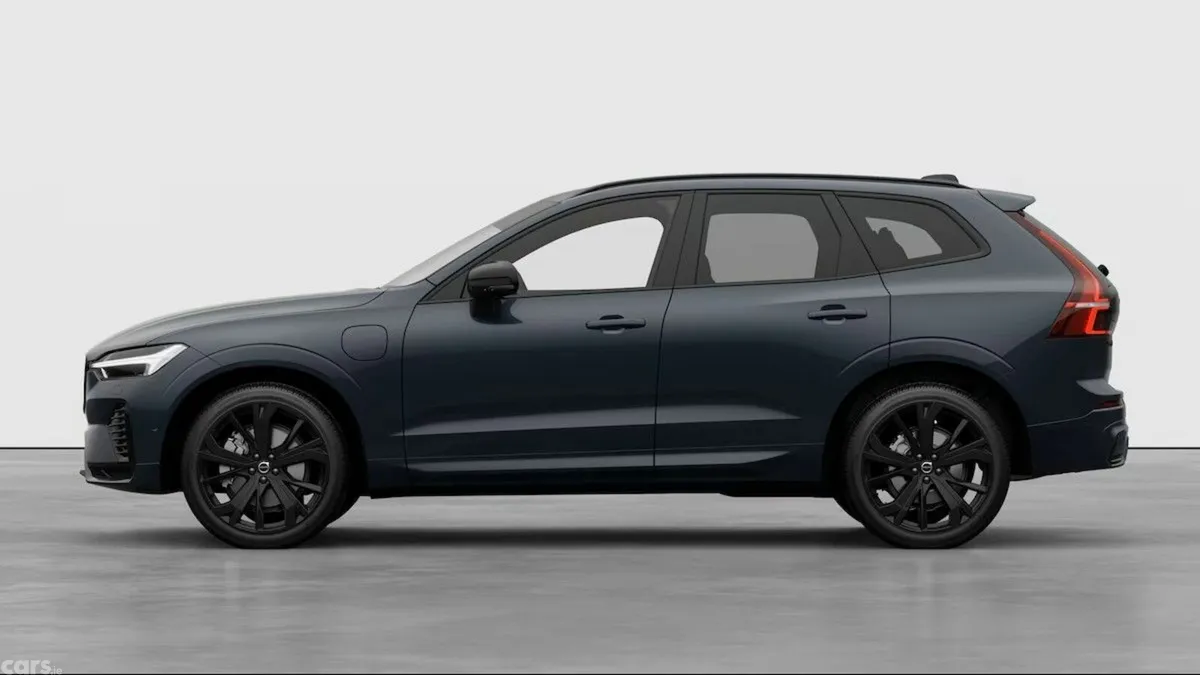 Volvo XC60 Hatchback, Petrol Plug-in Hybrid, 2026, Blue
