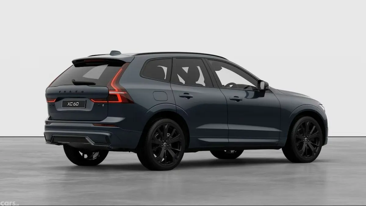 Volvo XC60 Hatchback, Petrol Plug-in Hybrid, 2026, Blue
