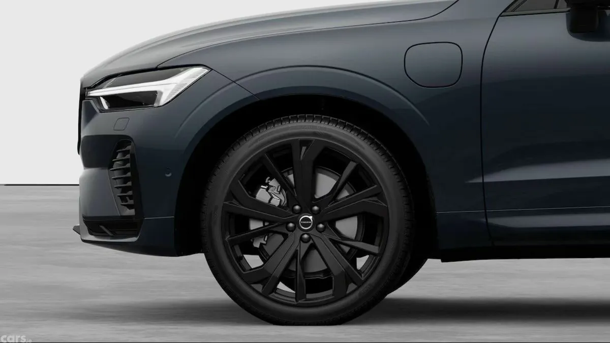 Volvo XC60 Hatchback, Petrol Plug-in Hybrid, 2026, Blue