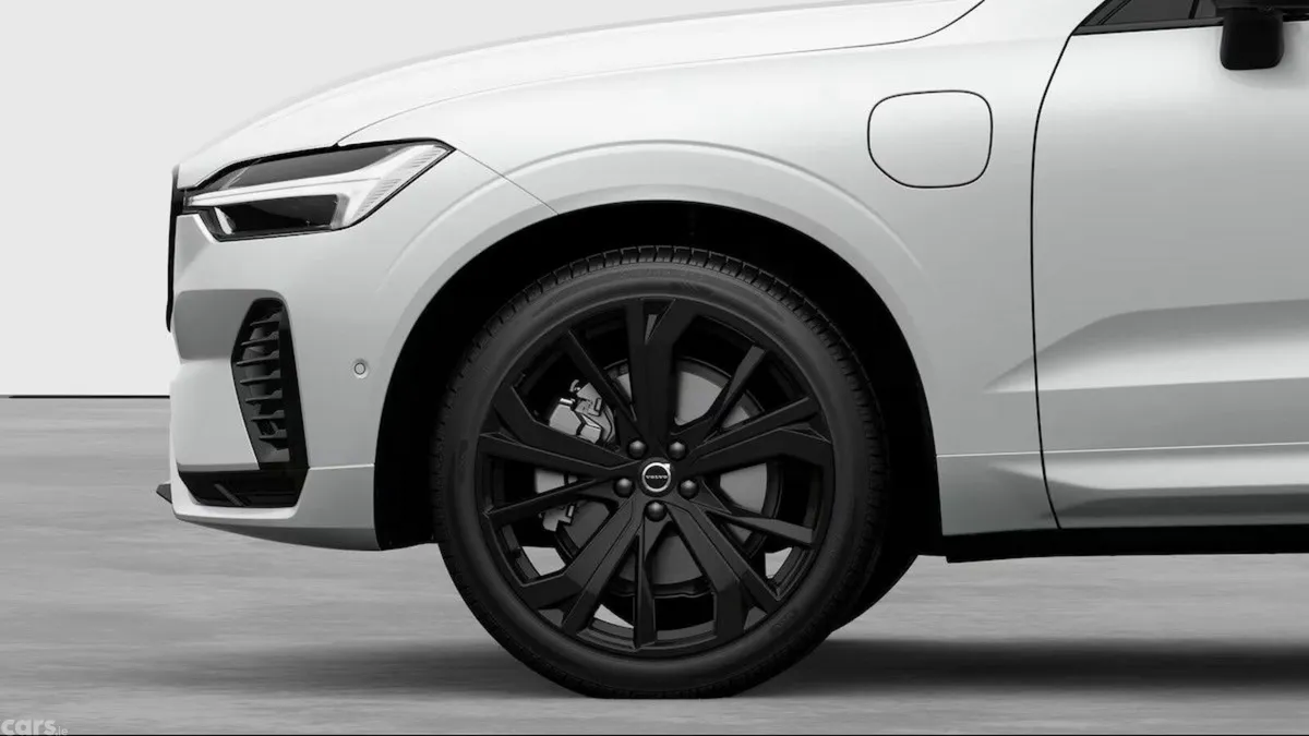 Volvo XC60 Hatchback, Petrol Plug-in Hybrid, 2027, White