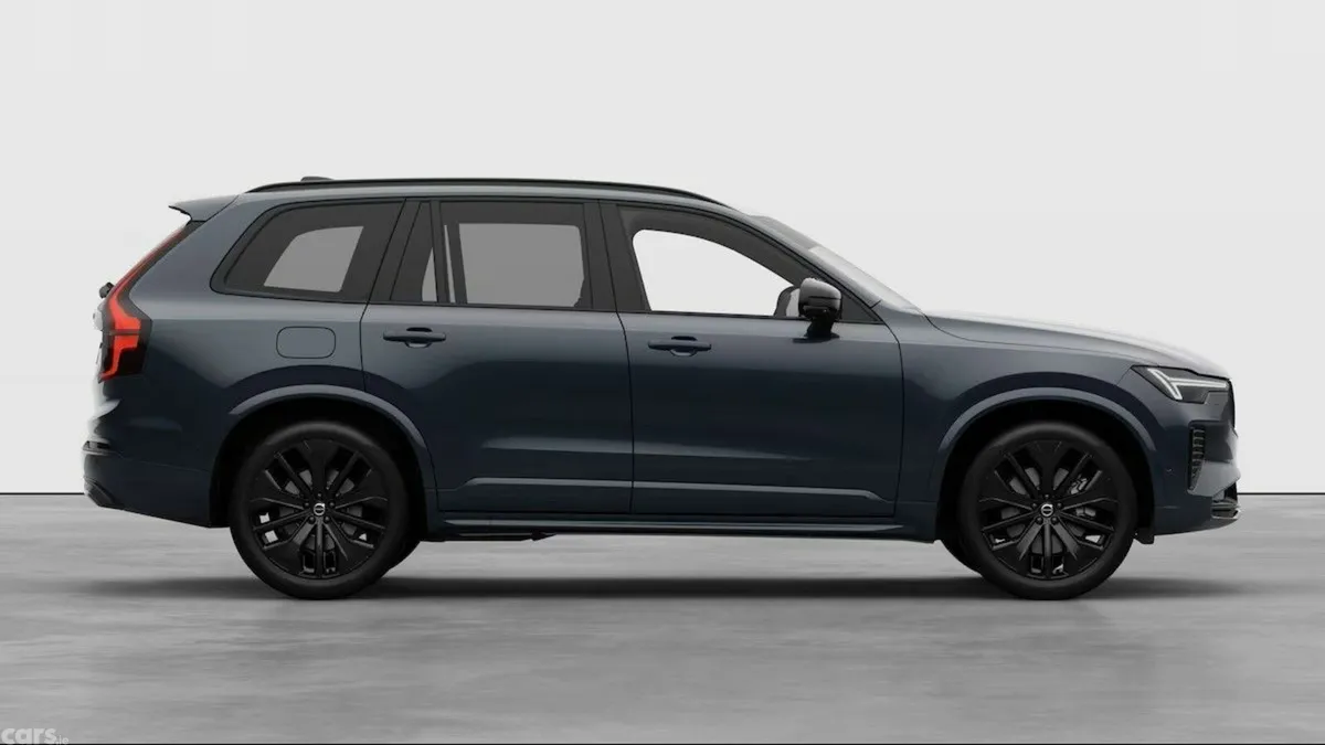 Volvo XC90 Hatchback, Petrol Plug-in Hybrid, 2027, Blue