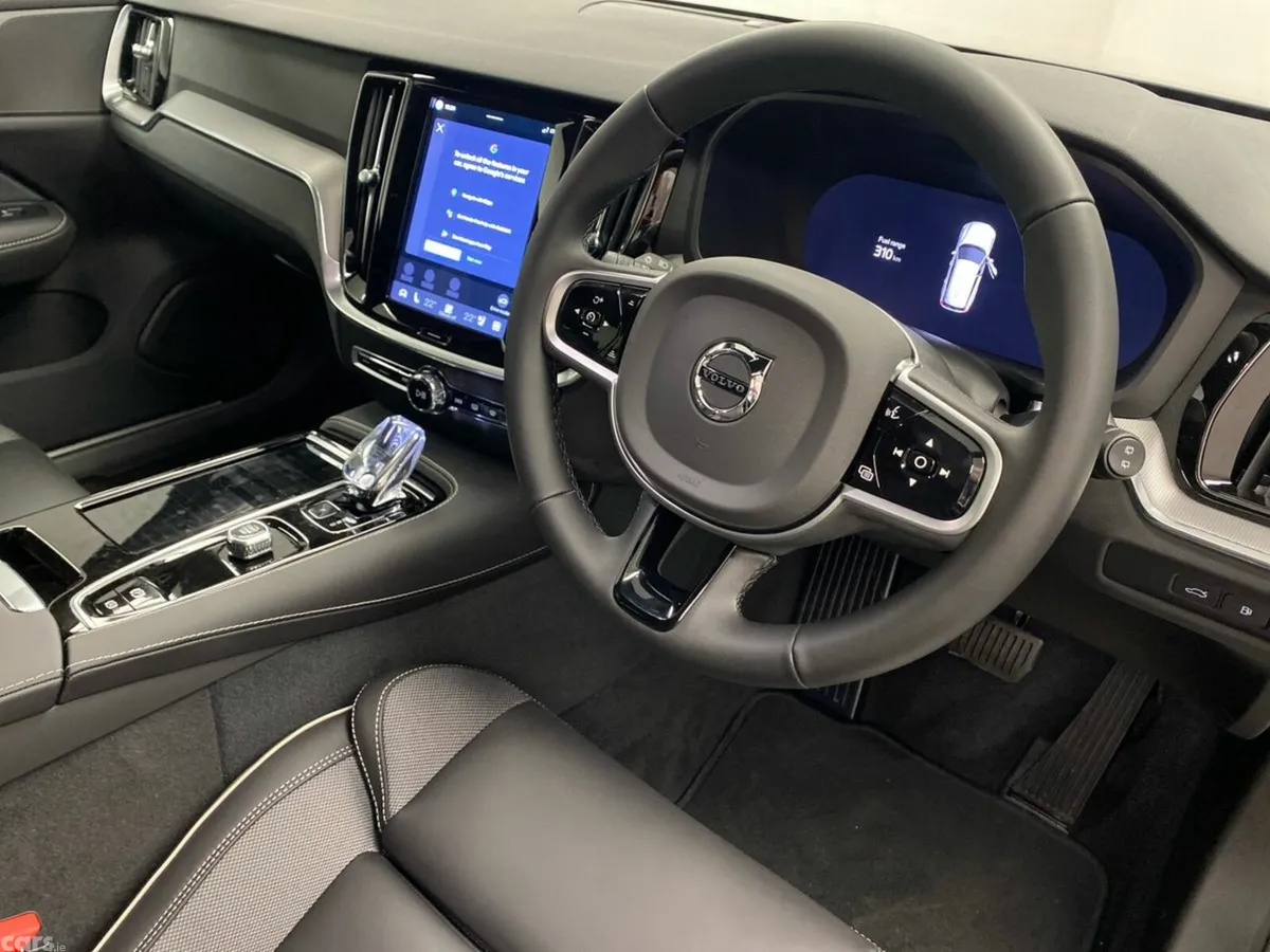 Volvo V60 Estate, Petrol Plug-in Hybrid, 2026, Blue