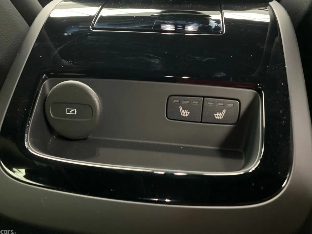 Volvo V60 Estate, Petrol Plug-in Hybrid, 2026, Blue