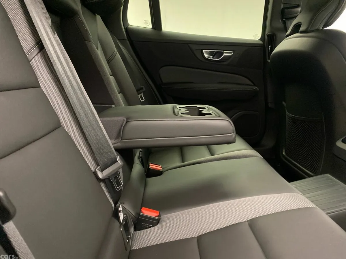 Volvo V60 Estate, Petrol Plug-in Hybrid, 2026, Blue