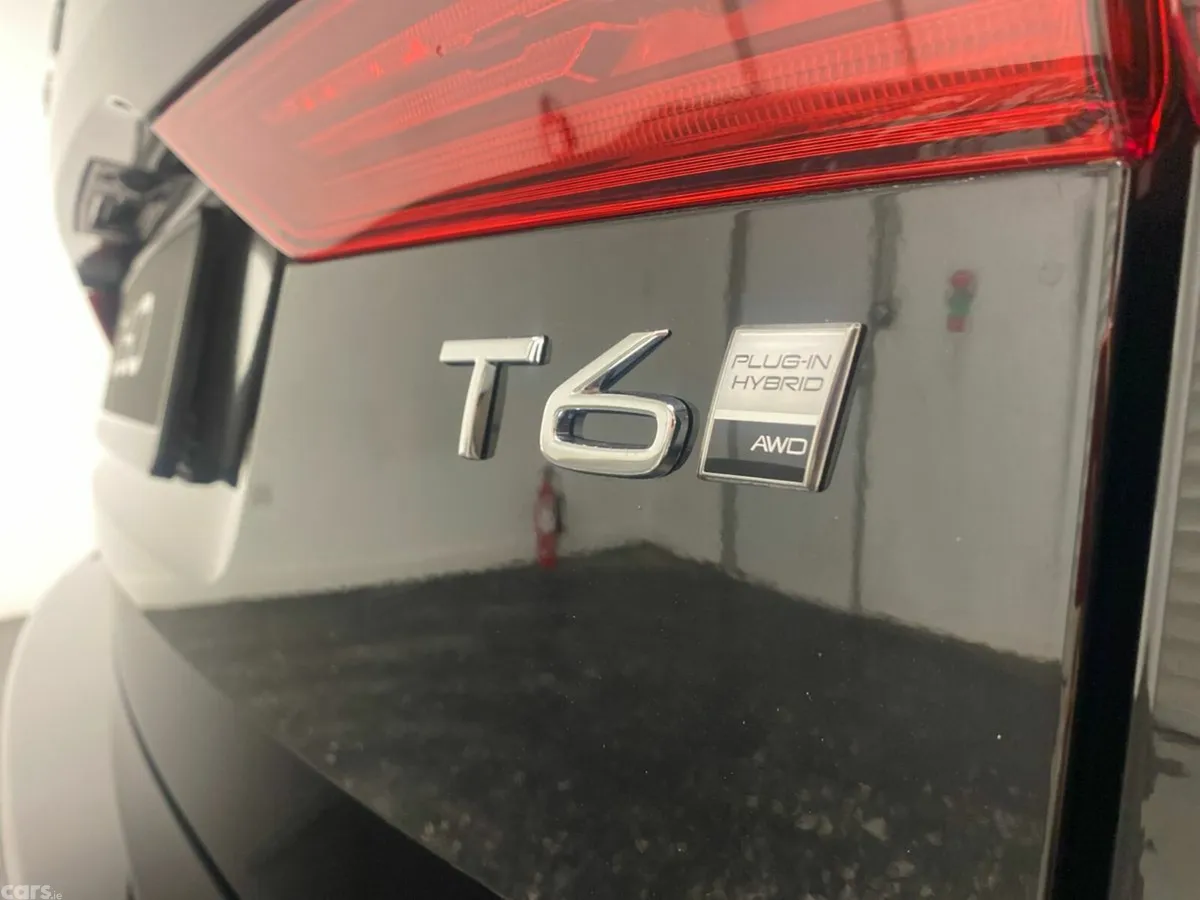 Volvo XC60 SUV, Petrol Plug-in Hybrid, 2026, Black