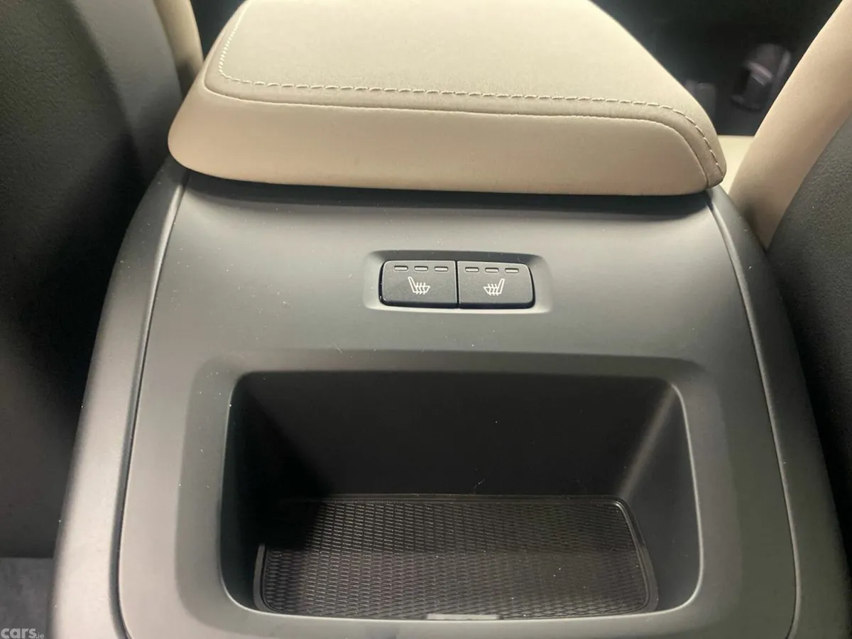 Volvo XC60 SUV, Petrol Plug-in Hybrid, 2026, Black